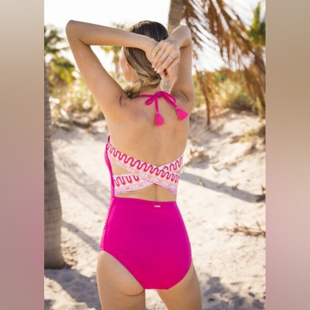 CABANA LIFE Tulum Hot Pink Bandeau Swimsuit NWT Size L UPF 50+ Protection